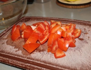 Салат из помидоров, моцареллы и рукколы